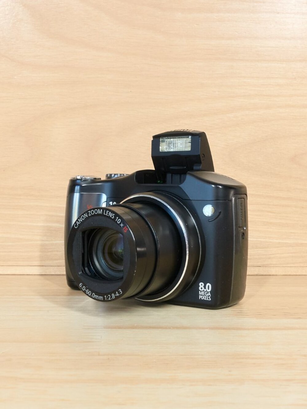Canon PowerShot SX100 IS 8MP CCD Digital Camera 10x Optical Zoom Black